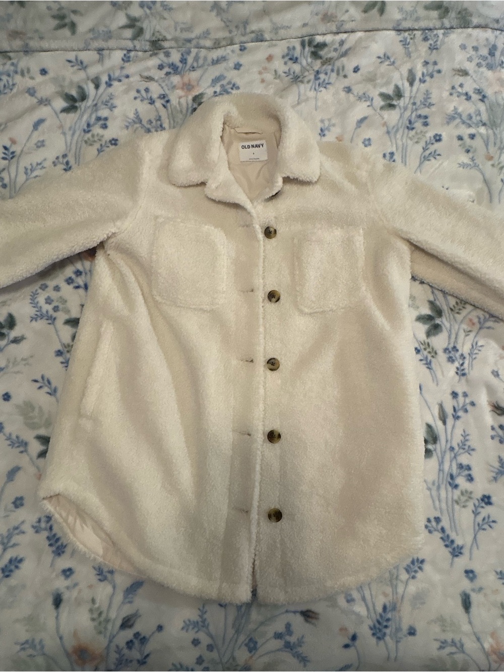 Old Navy Cream Faux-Sherpa Button-Front Teddy Jacket